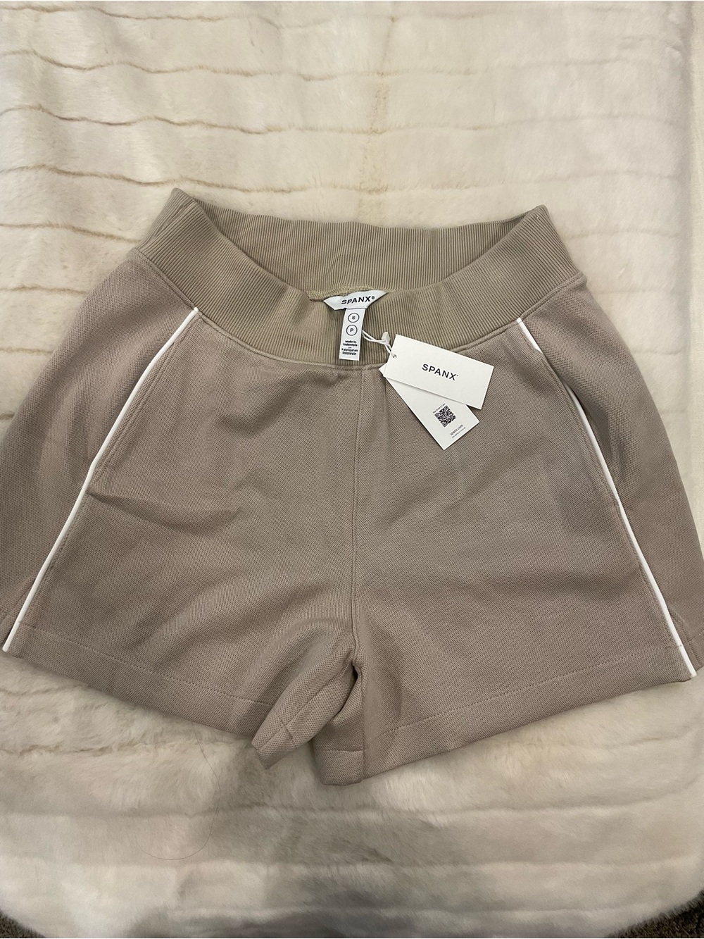 SPANX Ashwood Airpique Knit Athletic Shorts with White Piping